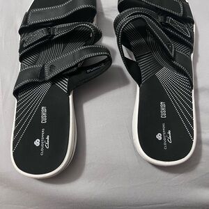 Cloudsteppers by Clarks Black and White Sandals
